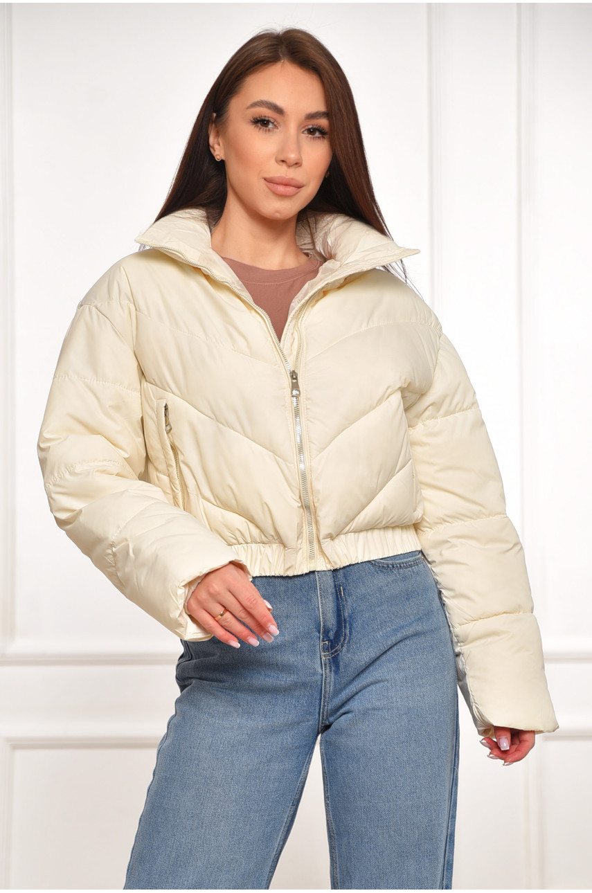 Куртка женская демисезонная укороченная молочного цвета 8820 209977