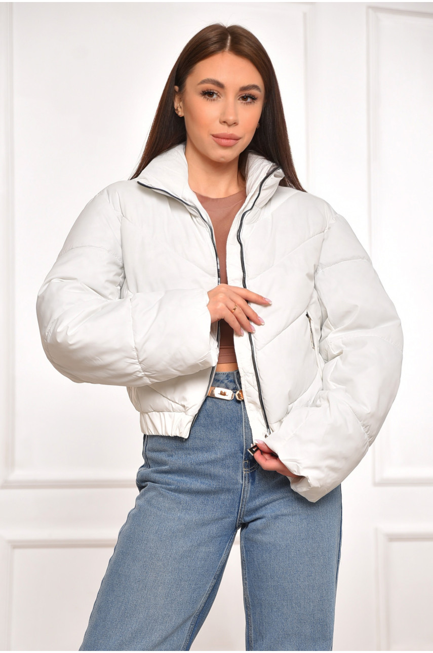 Куртка женская демисезонная укороченная белого цвета 209979