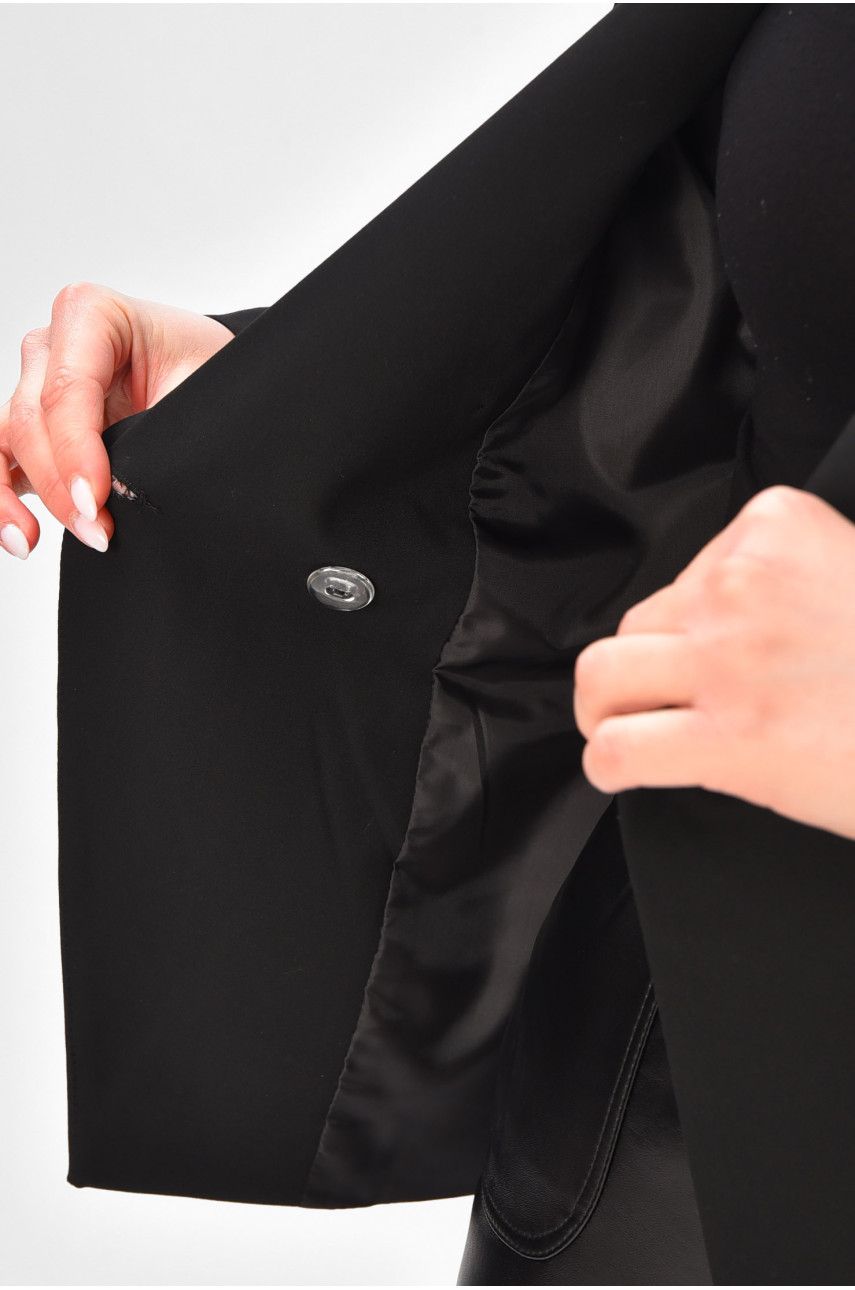 Пиджак женский однотонный черного цвета 210031