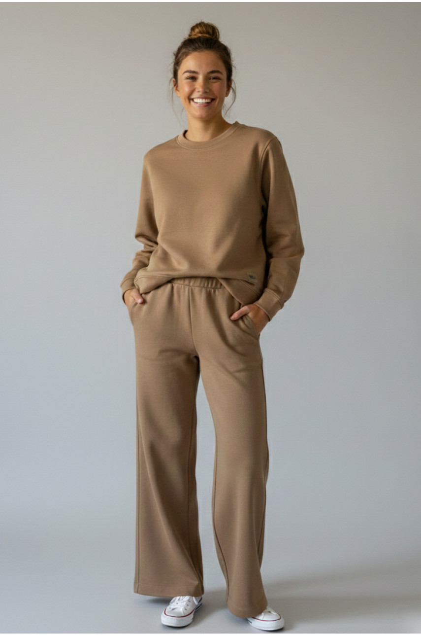 Спортивный костюм женский бежевого цвета 210086