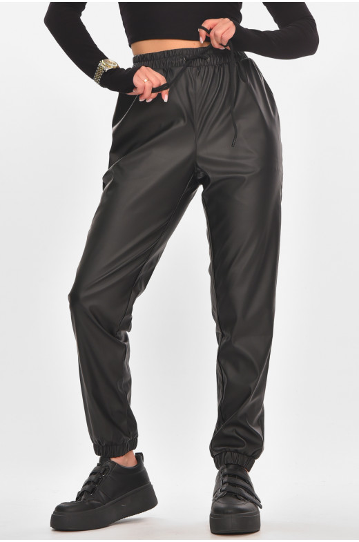 Штаны женские с эко-кожи однотонные черного цвета 0084 210160