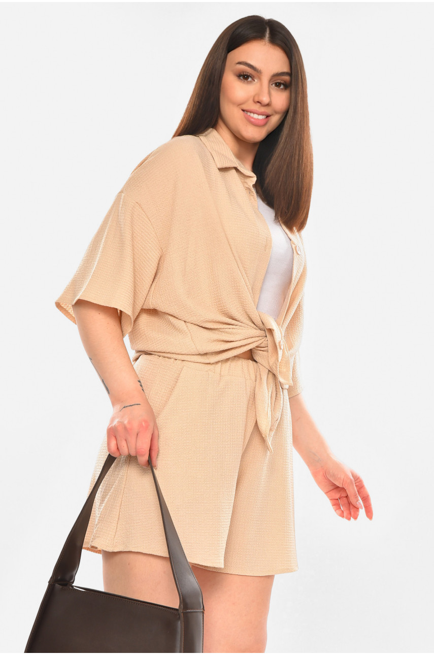 Костюм женский однотонный бежевого цвета 2412 210329