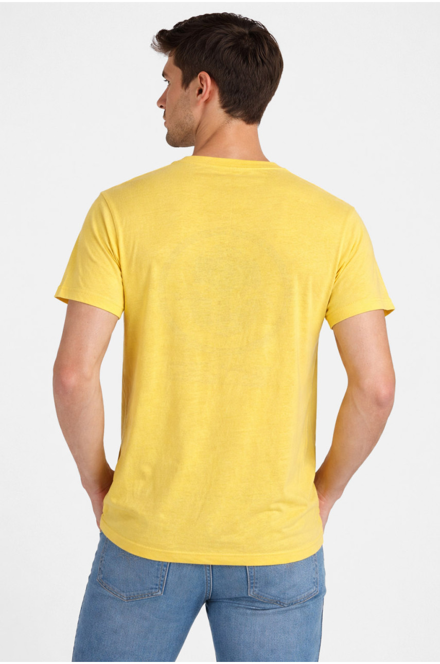 Футболка мужская желтого цвета с принтом 210404