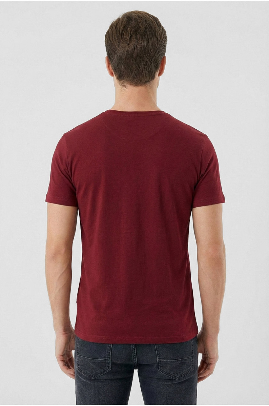 Футболка мужская бордового цвета с принтом 210405