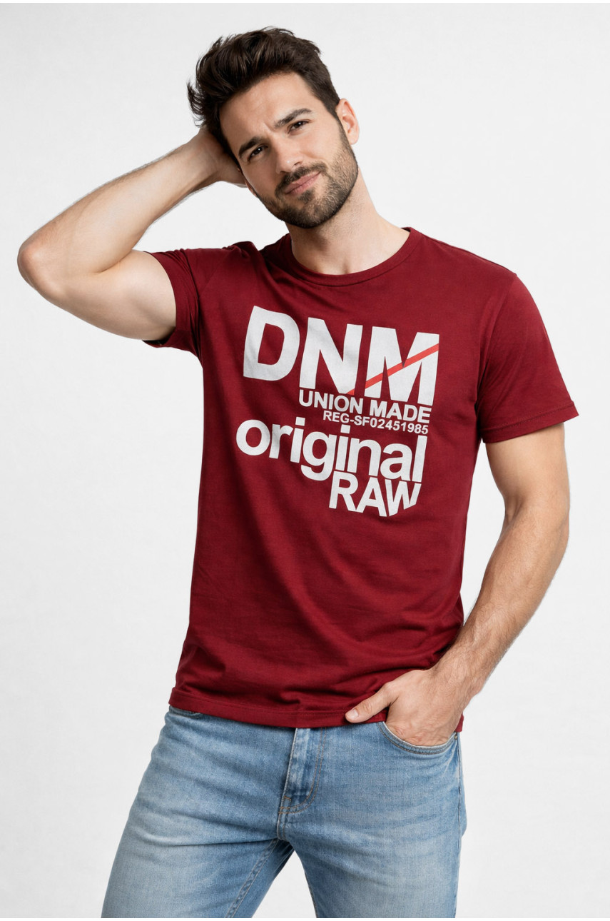 Футболка мужская бордового цвета с принтом 210407
