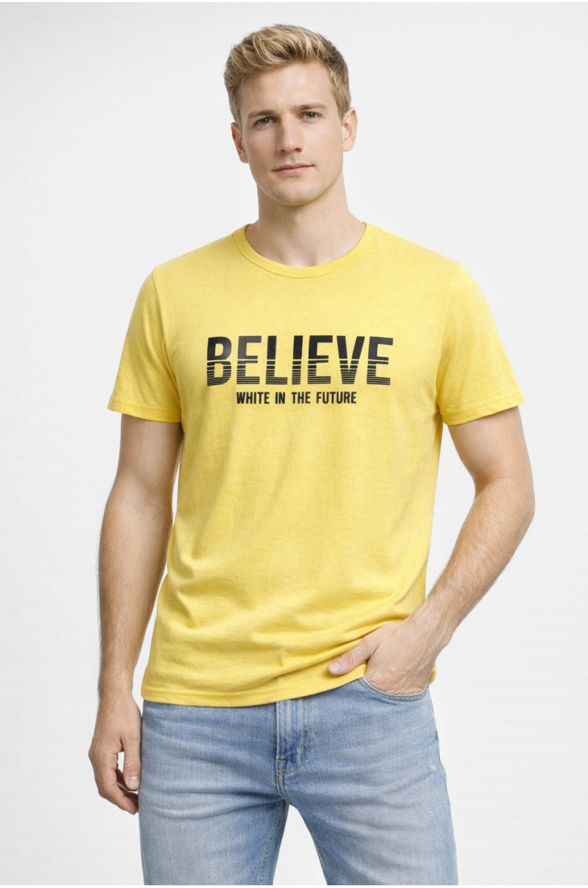 Футболка мужская желтого цвета с принтом 210412