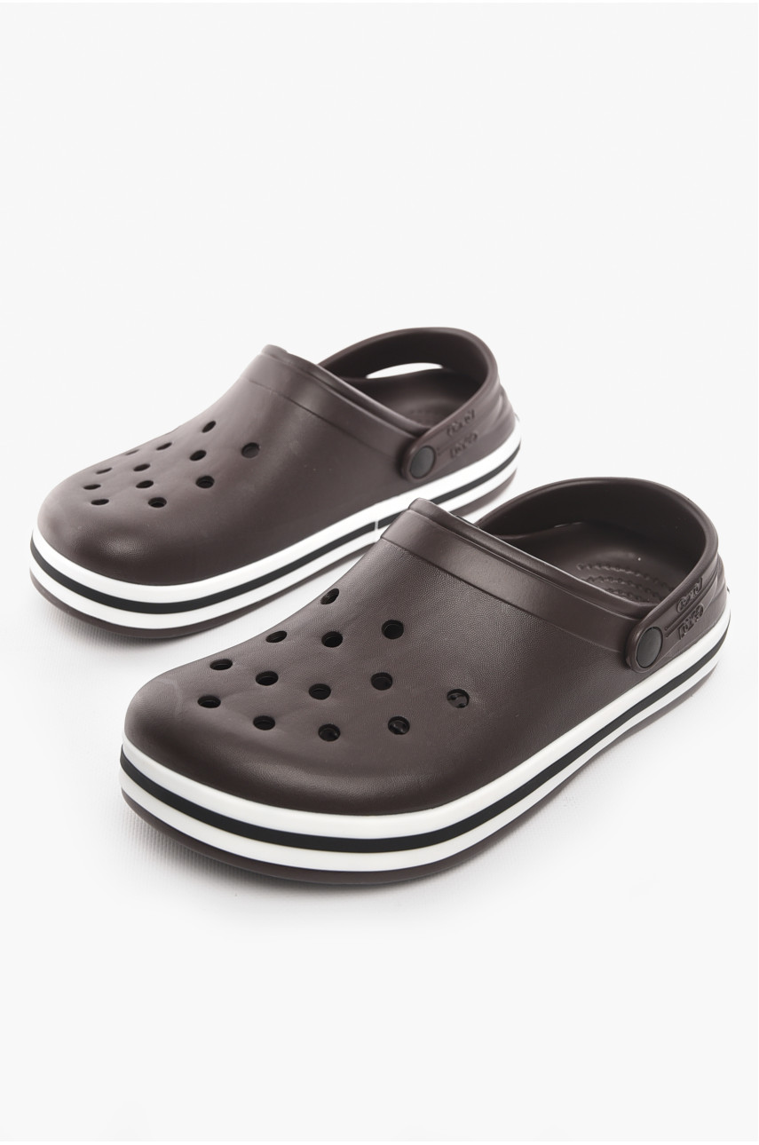 Кроксы мужские темно-коричневого цвета 520 210440