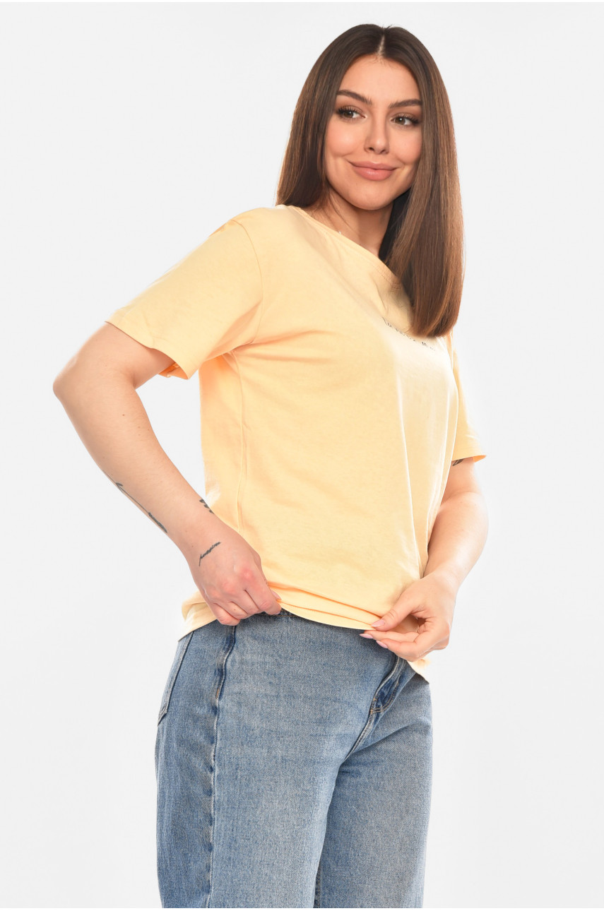 Футболка жіноча персикового кольору з принтом 93128 210442