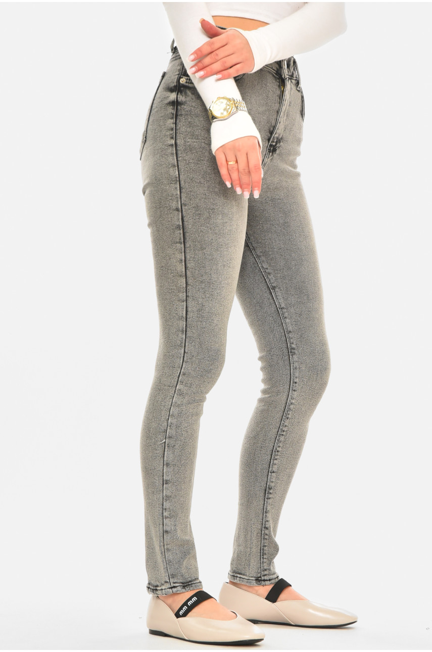 Джинсы женские однотонные серого цвета 00624/2 210613