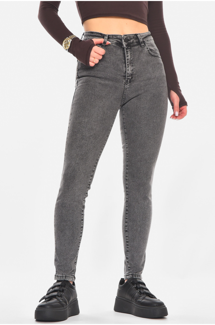 Джинсы женские однотонные серого цвета 945 210797