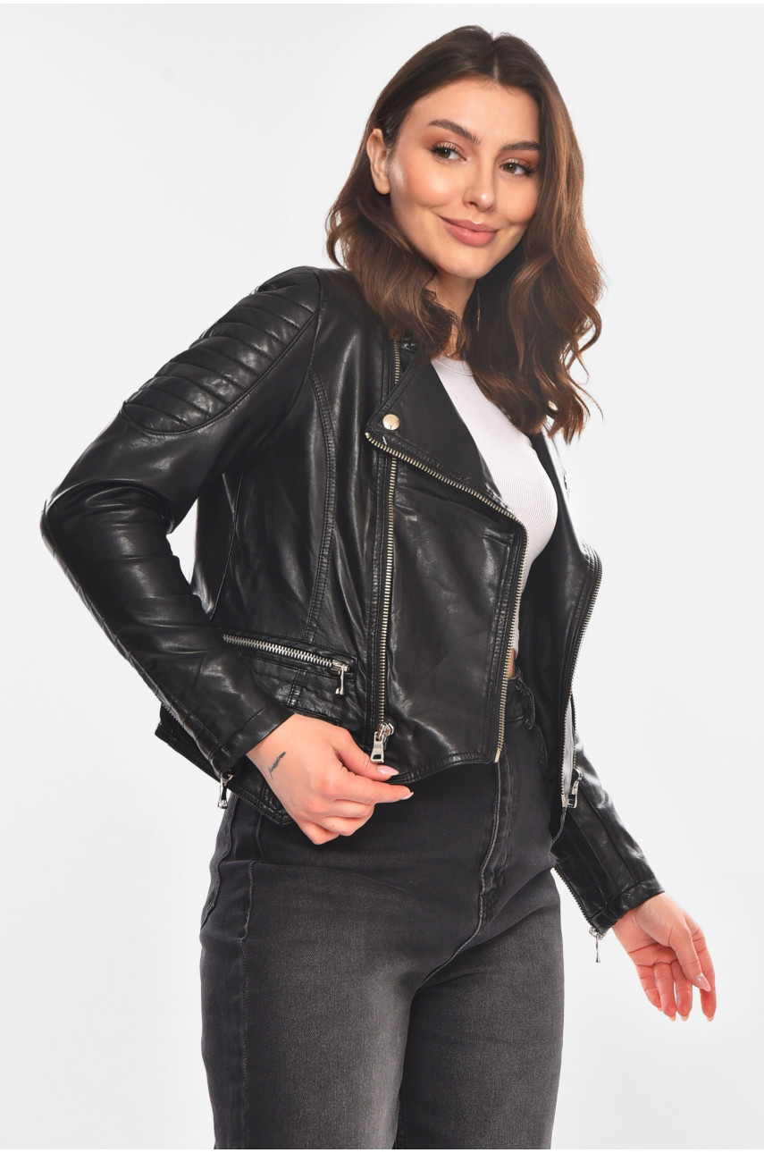 Куртка-косуха жіноча з екошкіри чорного кольору 210849