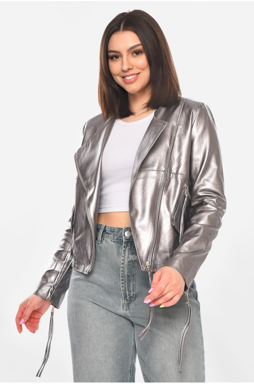 Куртка-косуха женская из экокожи серебристого цвета 1555 210896