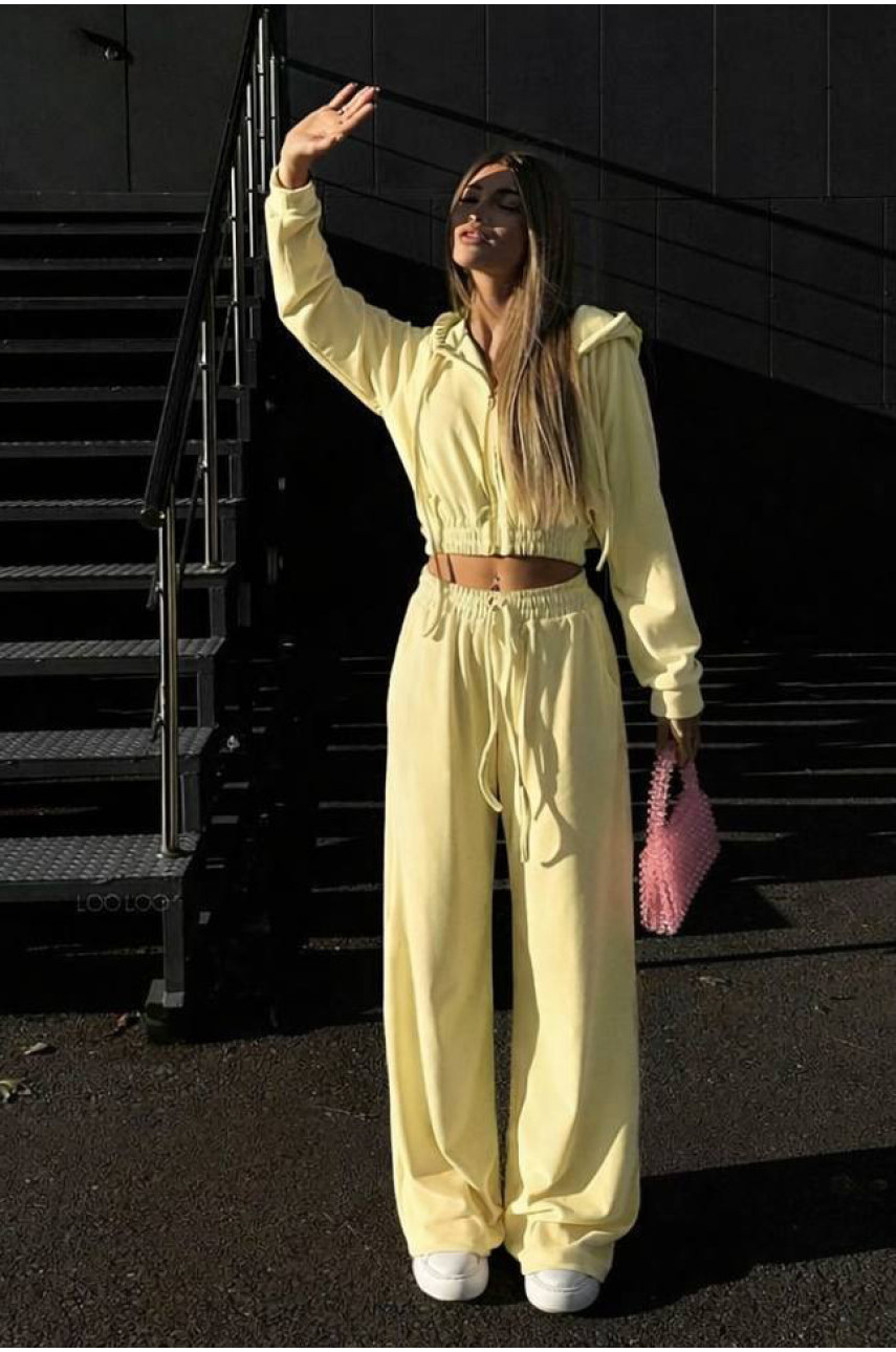 Спортивный костюм женский желтого цвета 1053 210992