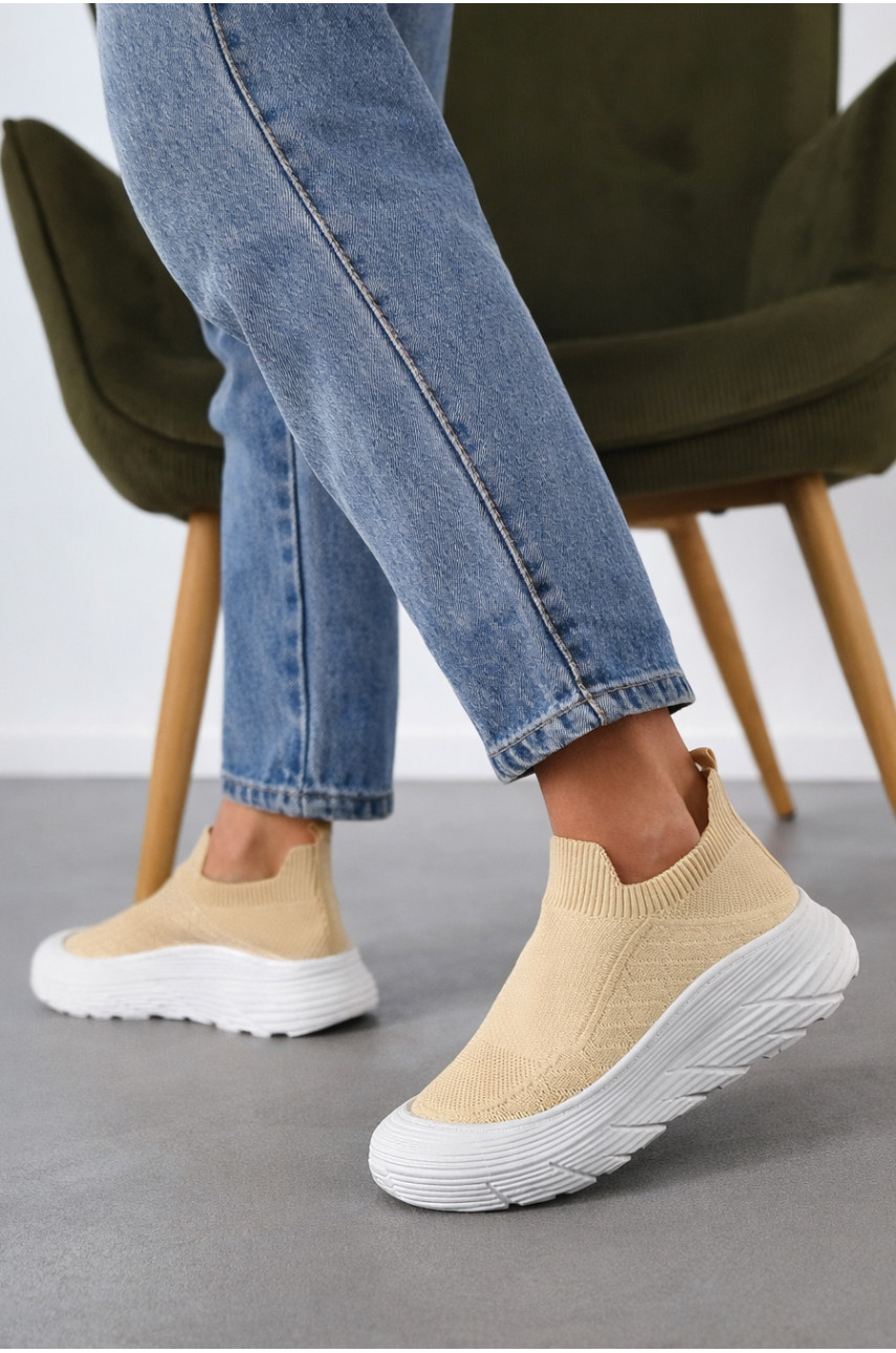 Слипоны женские бежевого цвета 14-2 211000