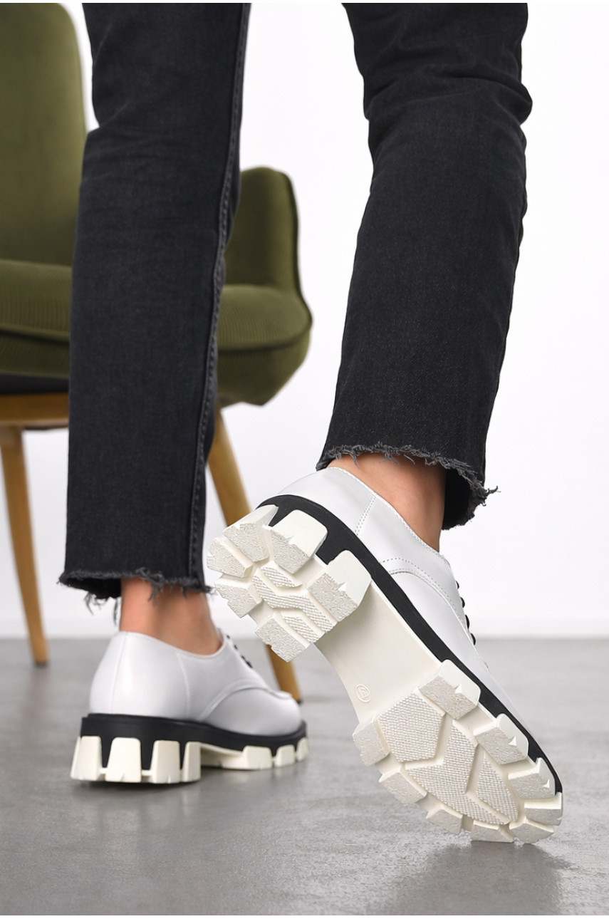 Лофери жіночі білого кольору TD222-26 211123