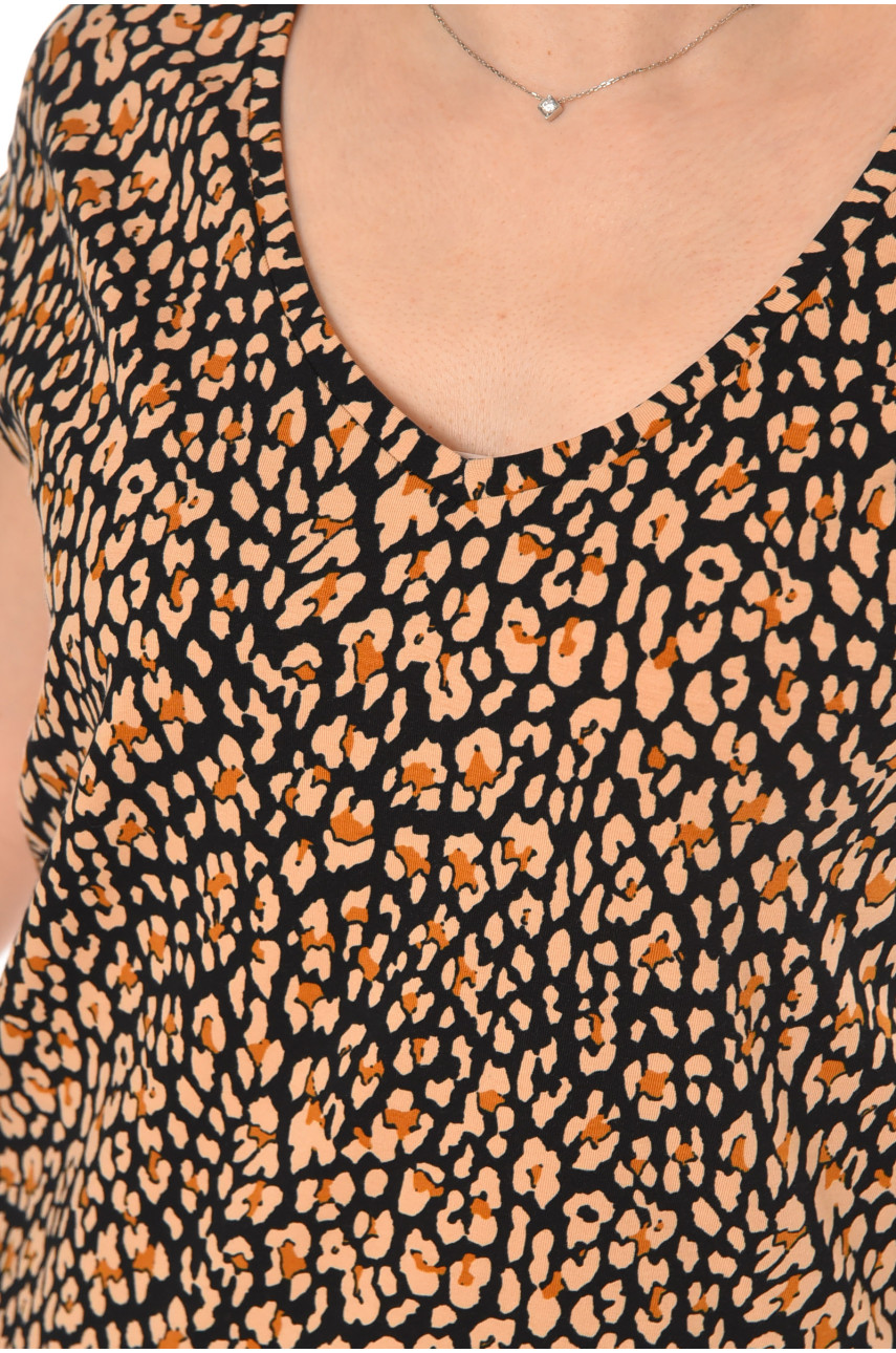 Футболка женская черного цвета с леопардовым принтом 211185 Футболка женская черного цвета с леопардовым принтом 211185