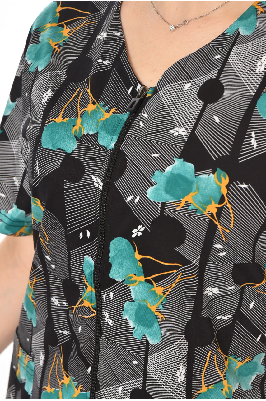 Халат женский полубатальный черного цвета с принтом AN-3050 211331 Халат женский полубатальный черного цвета с принтом AN-3050 211331