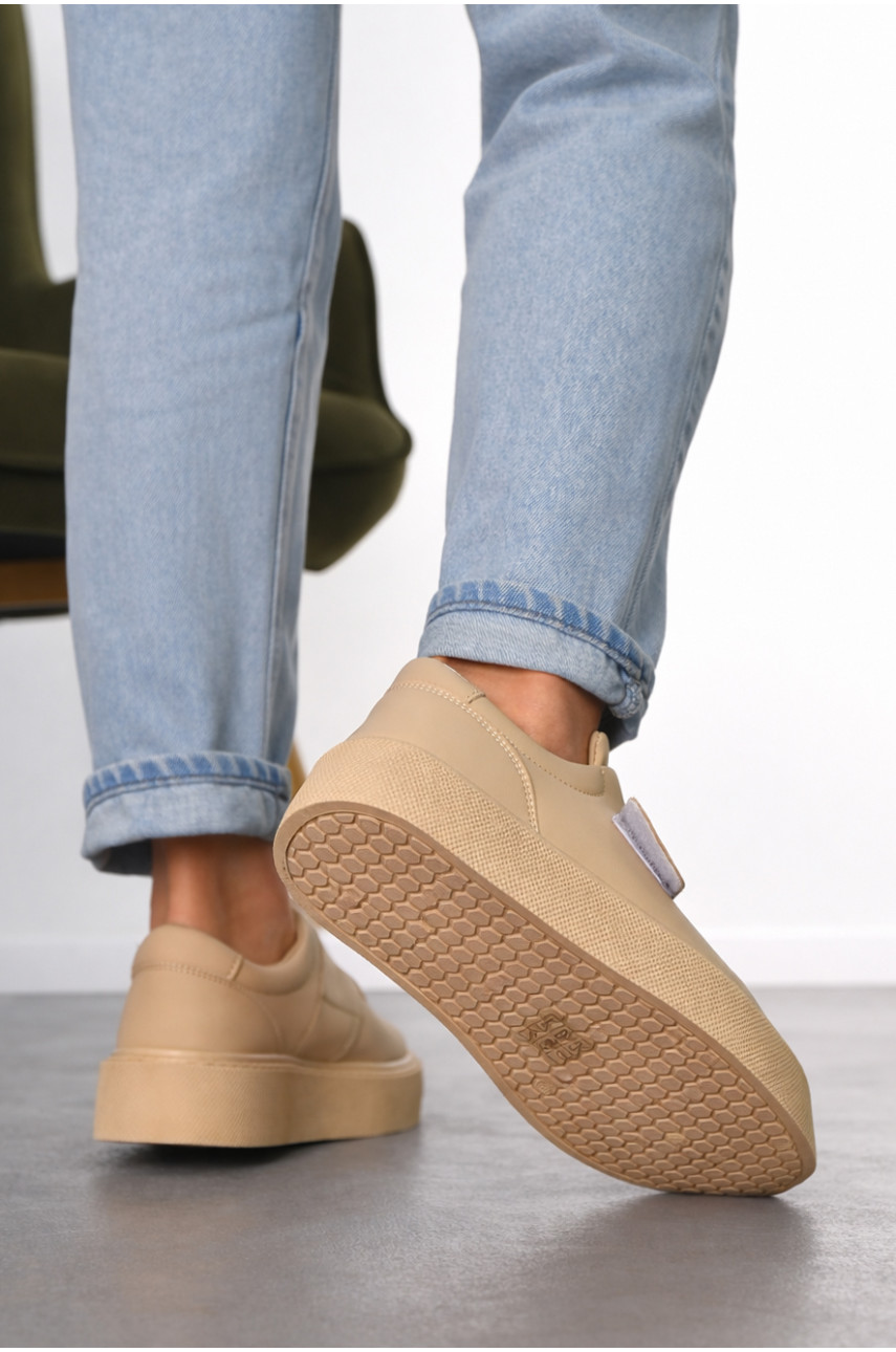 Кросівки жіночі бежевого кольору на ліпучці 2023-21-3 211810