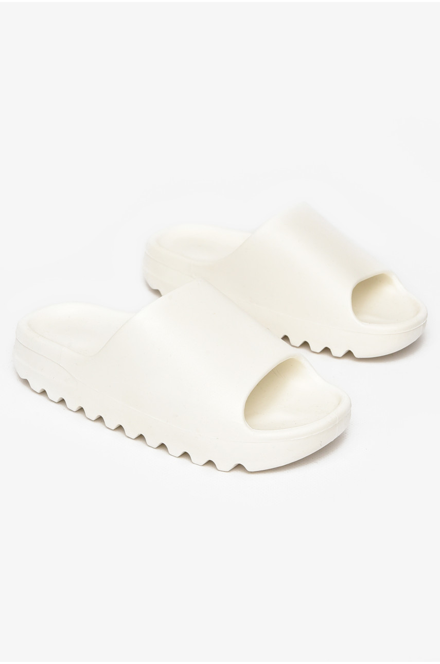 Шлепанцы резиновые женские белого цвета 9017- 212141