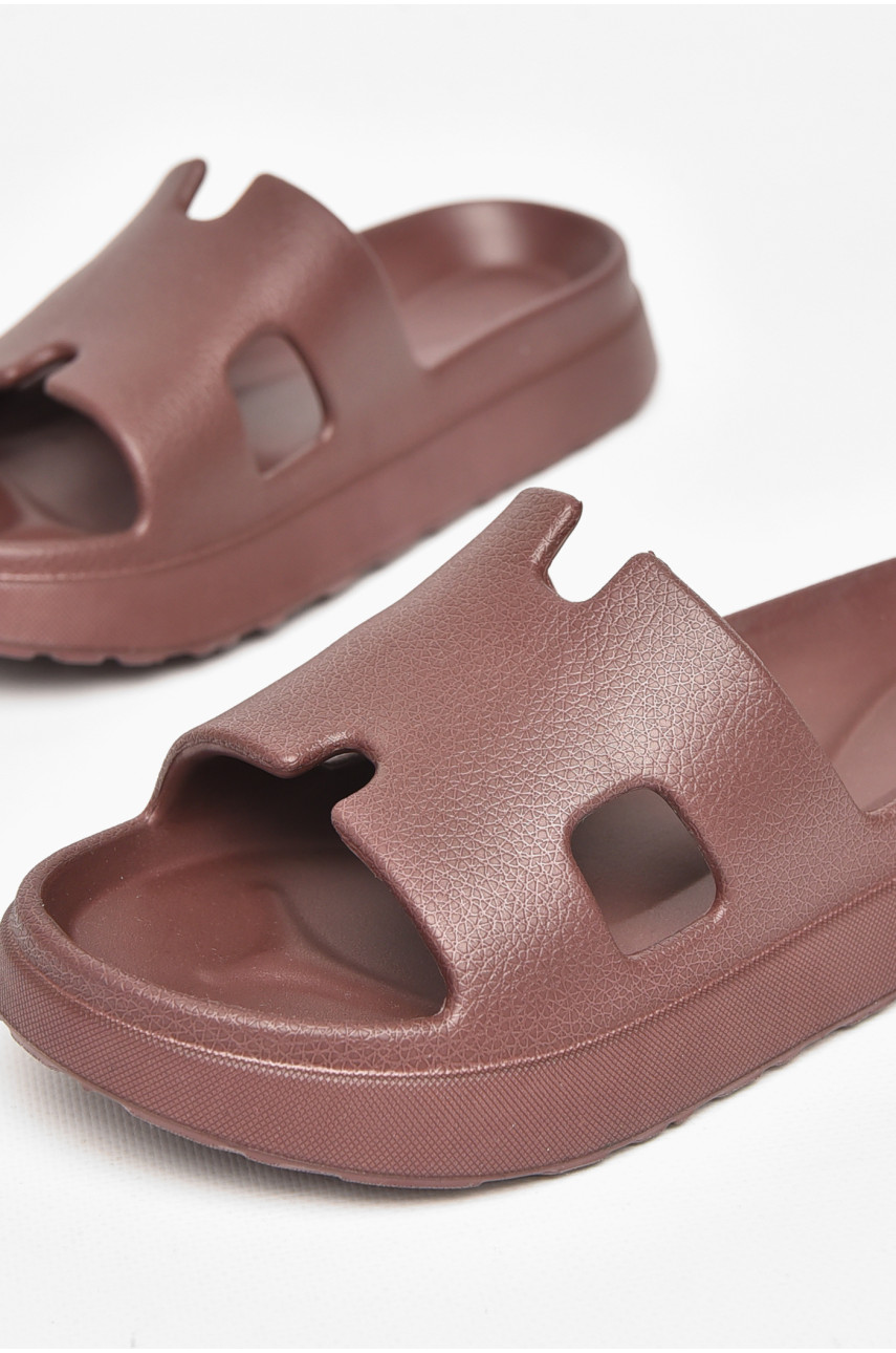 Шлепанцы пена женские шоколадного цвета 145 212168