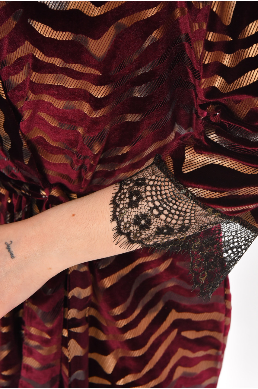 Халат женский велюровый бордового цвета с принтом М60 212231