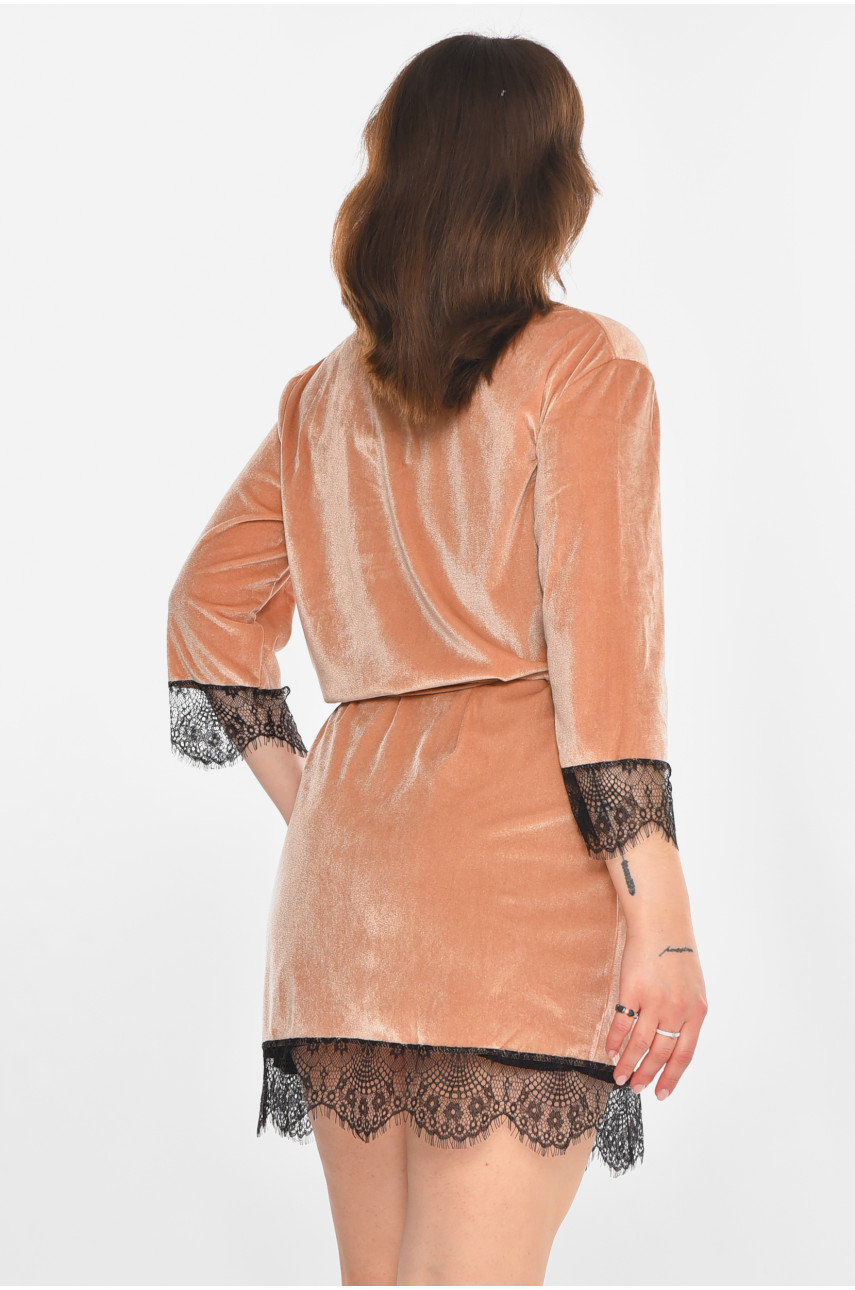 Халат женский полубатальный велюровый бежевого цвета М08/1 212234