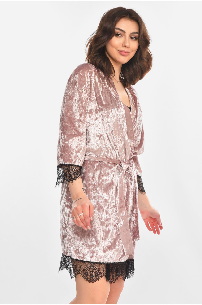 Халат женский полубатальный велюровый сиреневого цвета М06 212262