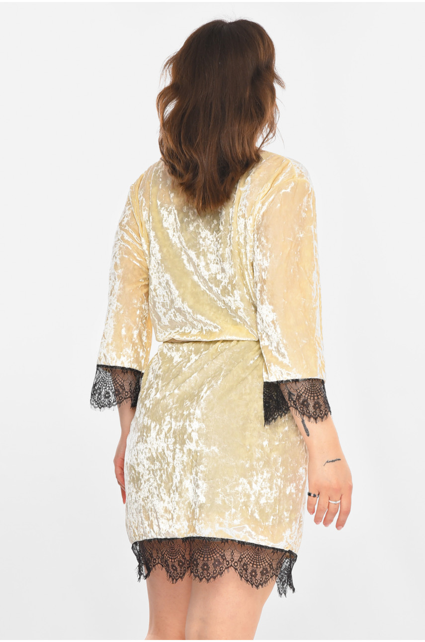 Халат женский велюровый молочного цвета М08 212290 Халат женский велюровый молочного цвета М08 212290