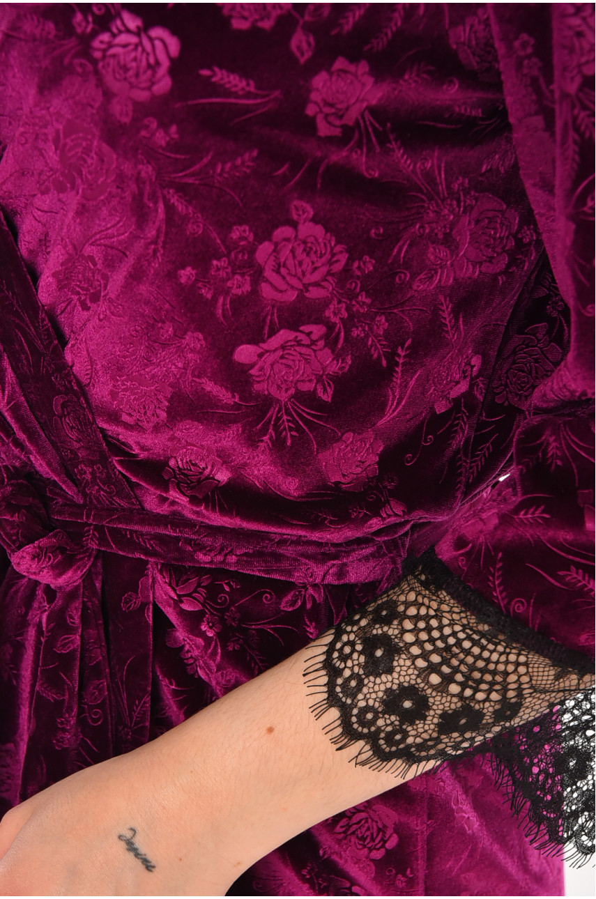 Халат женский велюровый фиолетового цвета 1870 212307 Халат женский велюровый фиолетового цвета 1870 212307