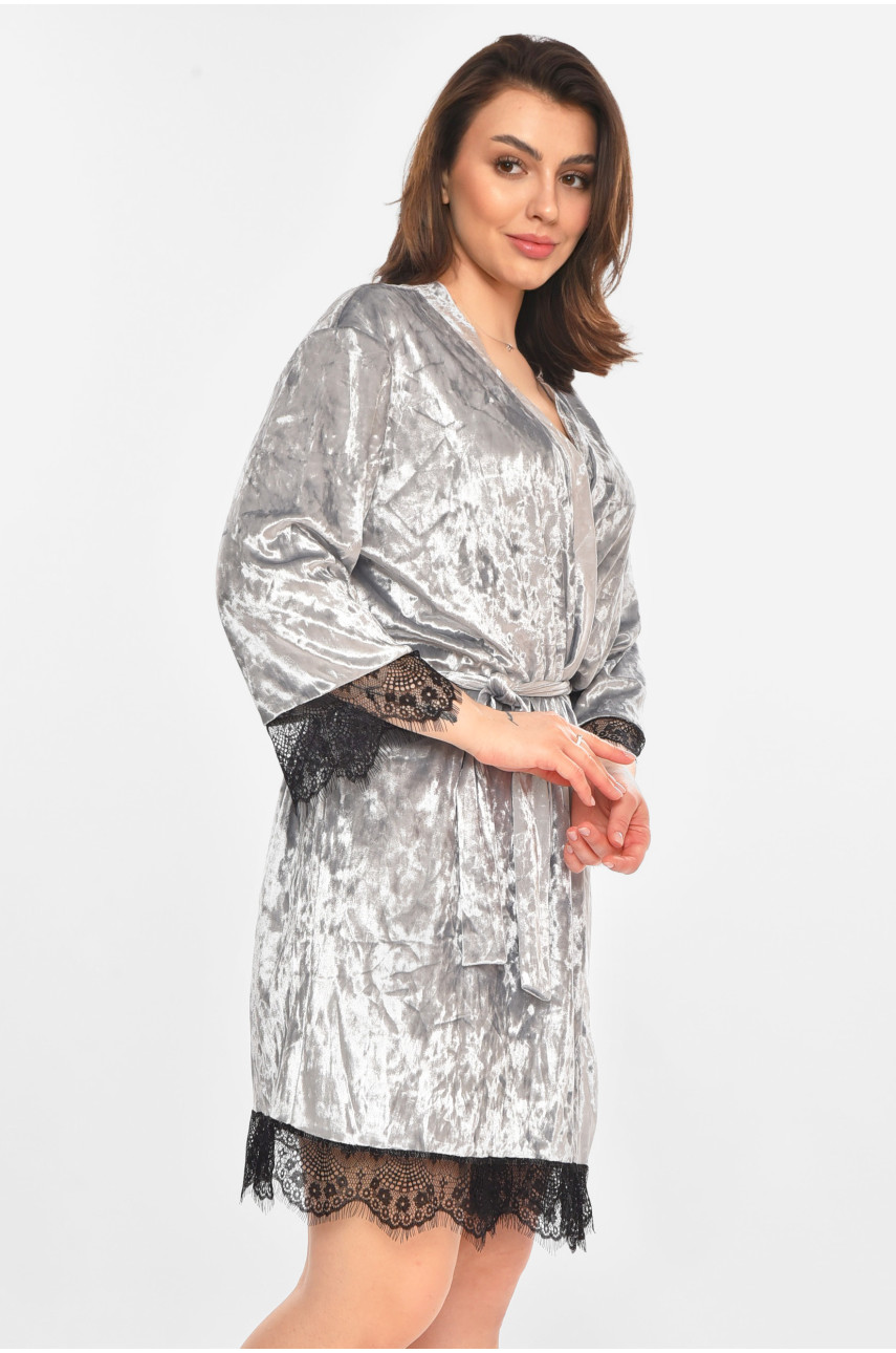 Халат женский полубатальный велюровый серого цвета 212338