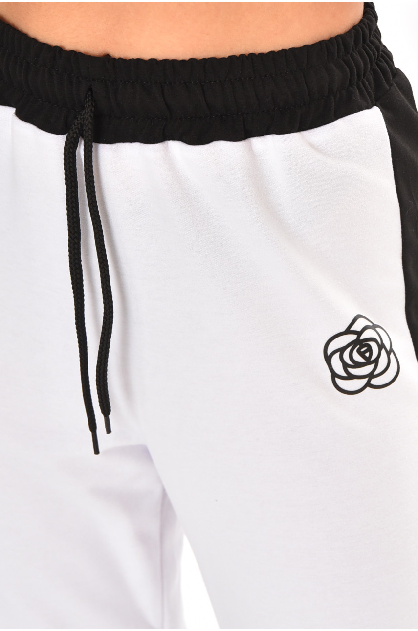 Спортивний жіночий костюм білого кольору з принтом 604 212599