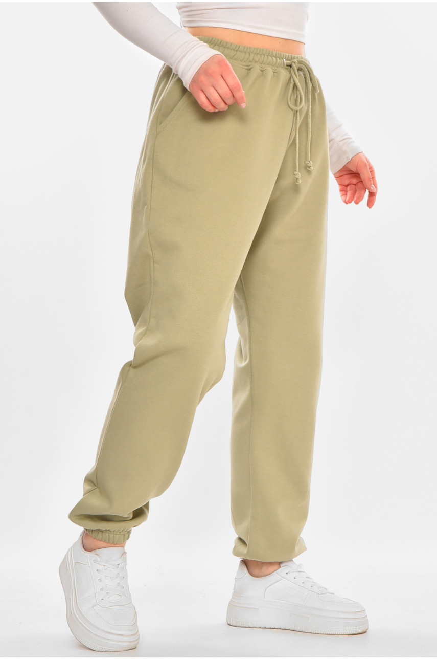 Спортивные штаны женские на флисе оливкового цвета 212636