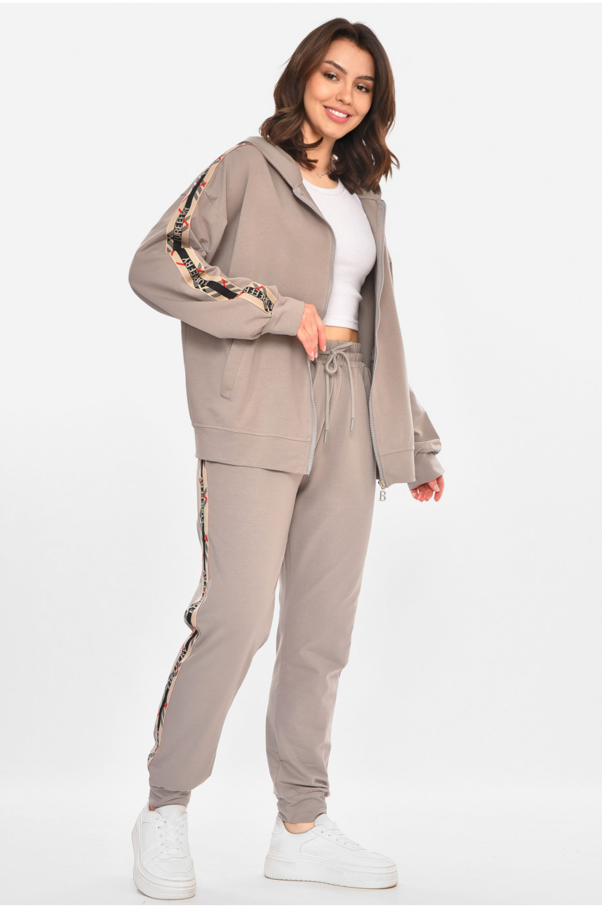 Спортивный костюм женский серого цвета с принтом T-380 212655