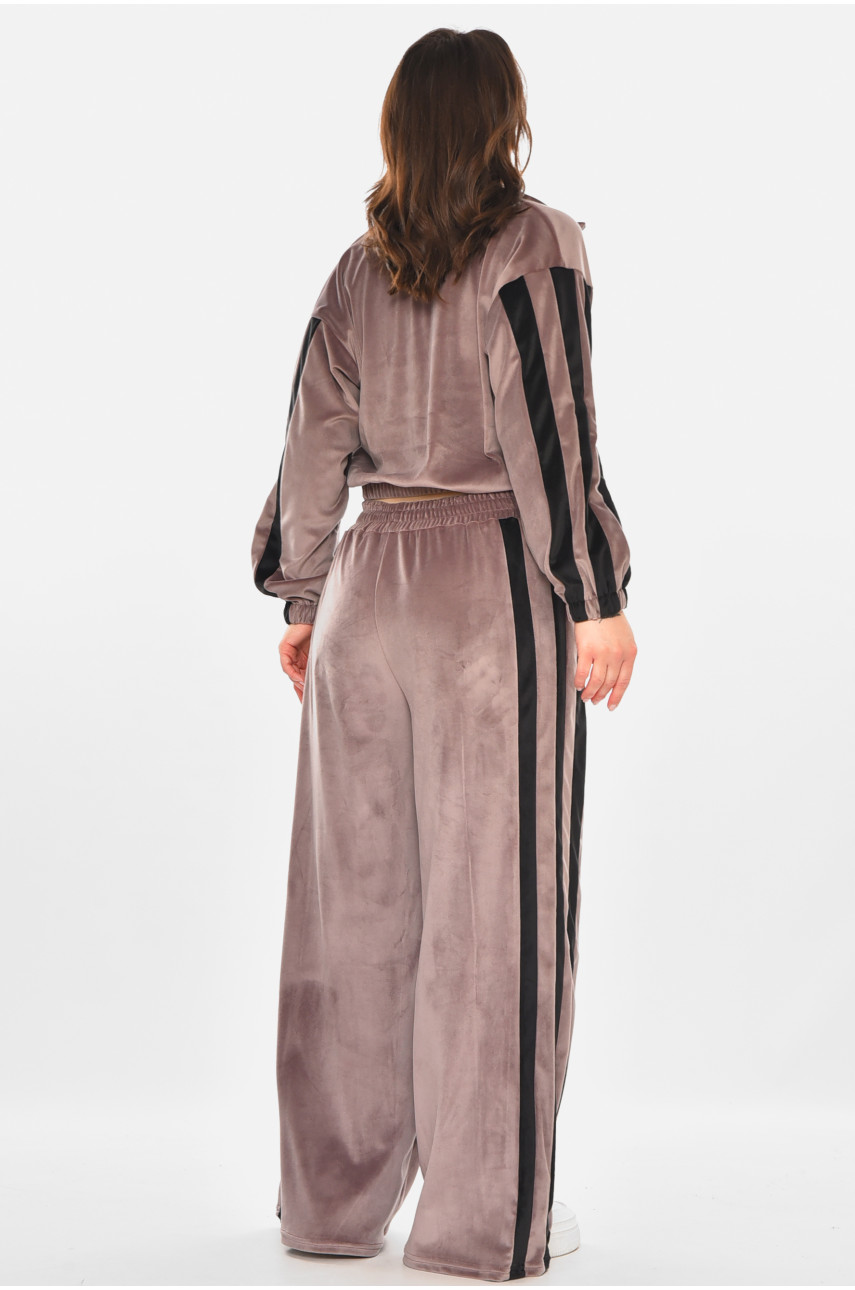 Спортивный костюм женский велюровый цвета мокко 212670 Спортивный костюм женский велюровый цвета мокко 212670