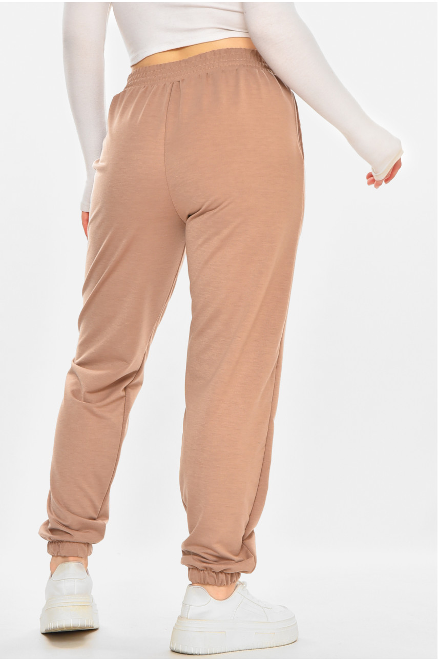 Спортивні штани жіночі напівбатальні темно-бежевого кольору 212834