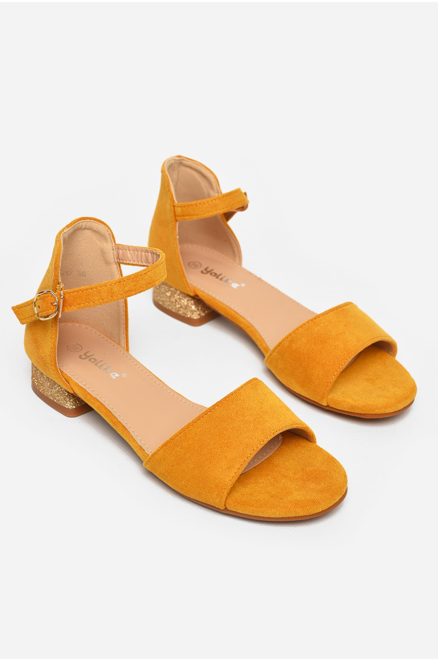 Босоножки подростковые для девочки желтого цвета 31-12 213311