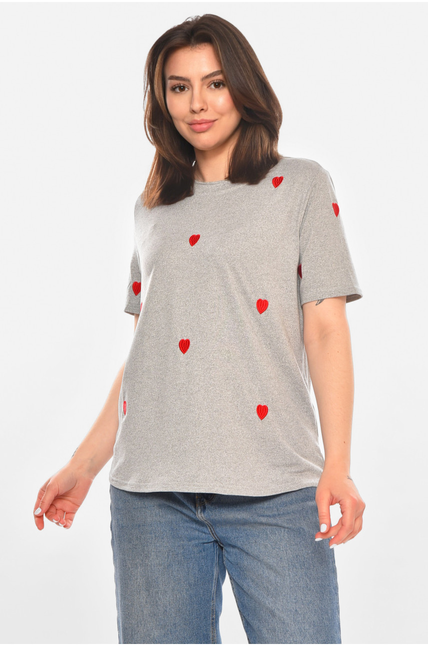Футболка жіноча сірого кольору з принтом 213438