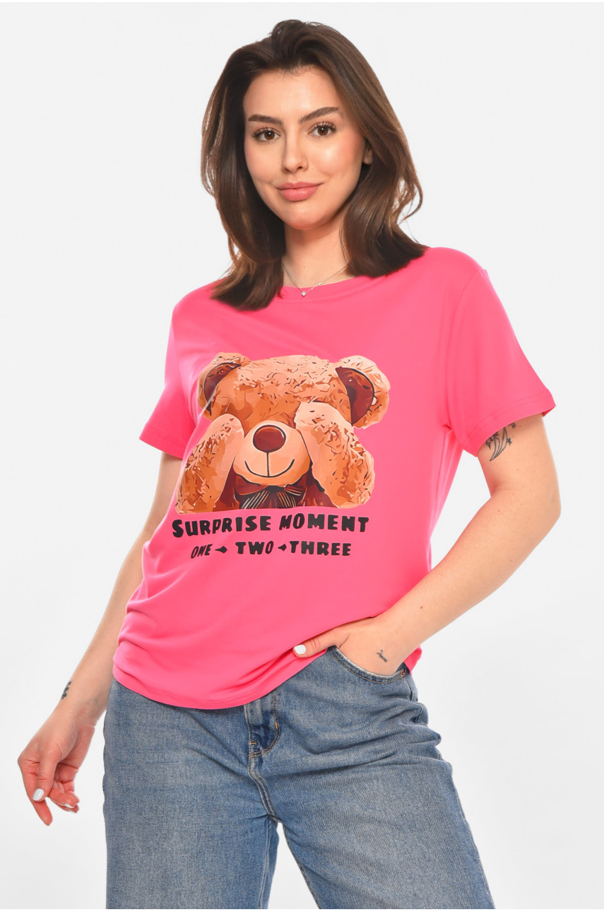 Футболка жіноча рожевого кольору з принтом 213445