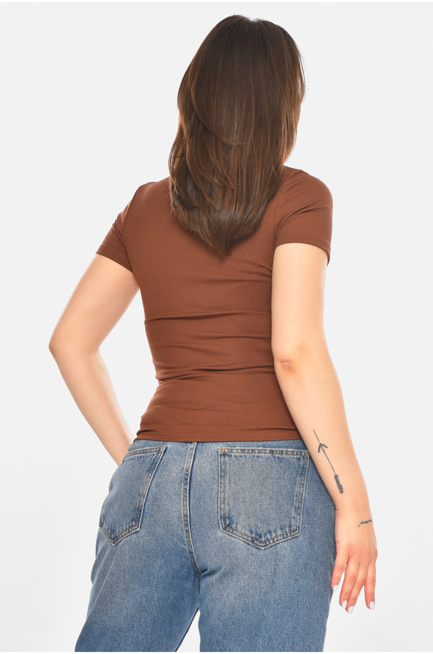 Футболка жіноча однотонна темно-коричневого кольору 213478