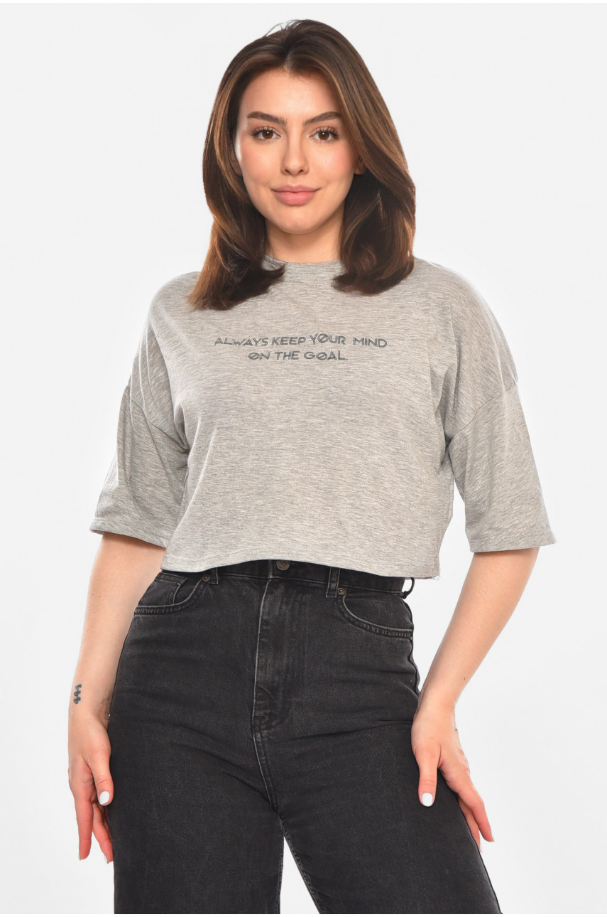 Жіноча футболка сірого кольору з принтом 213544