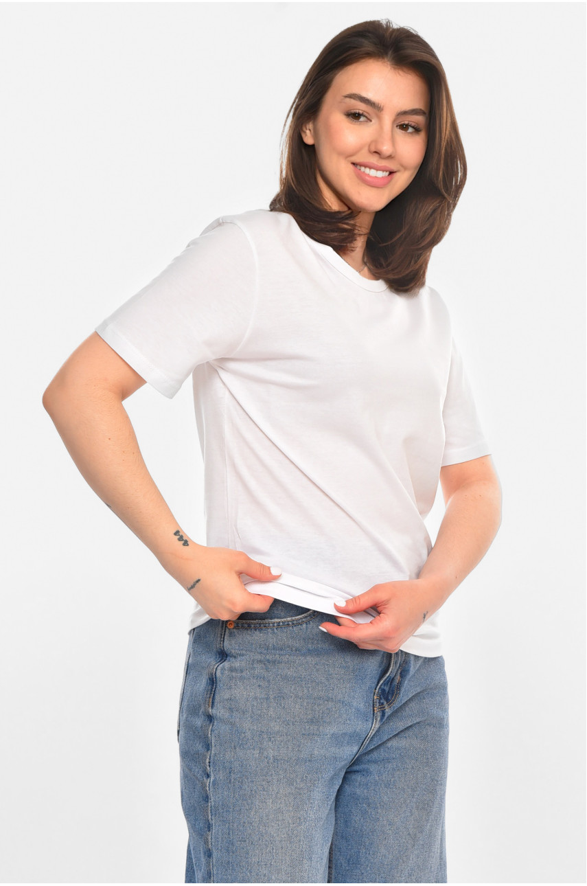 Футболка жіноча однотонна білого кольору 213567