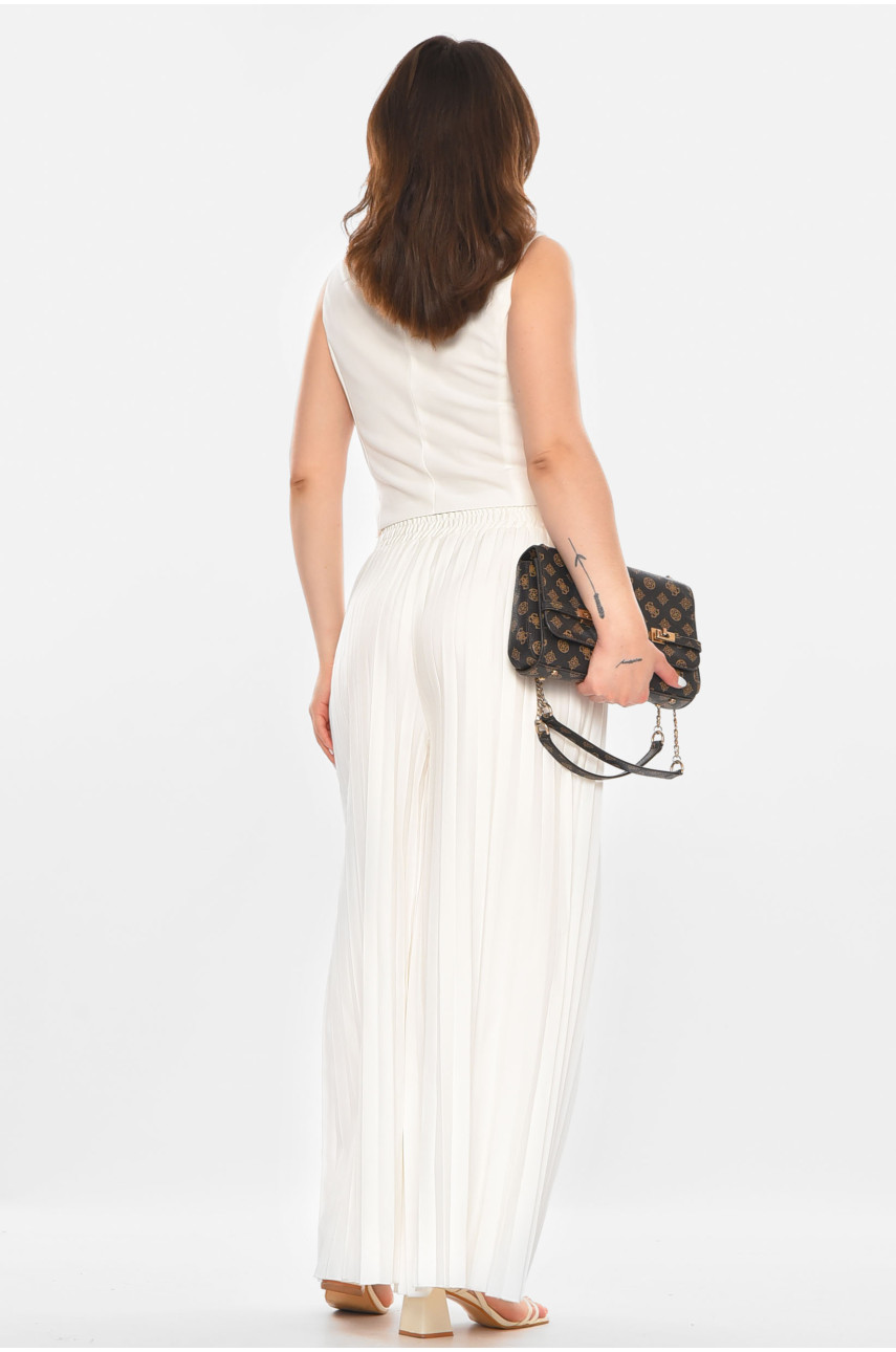 Костюм женский однотонный белого цвета 213648