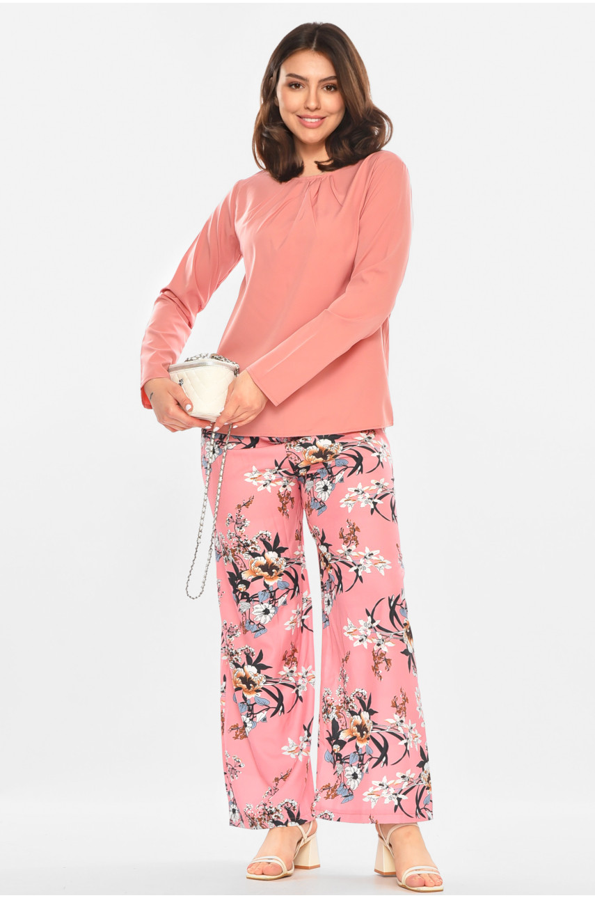 Костюм жіночий рожевого кольору з принтом 213665