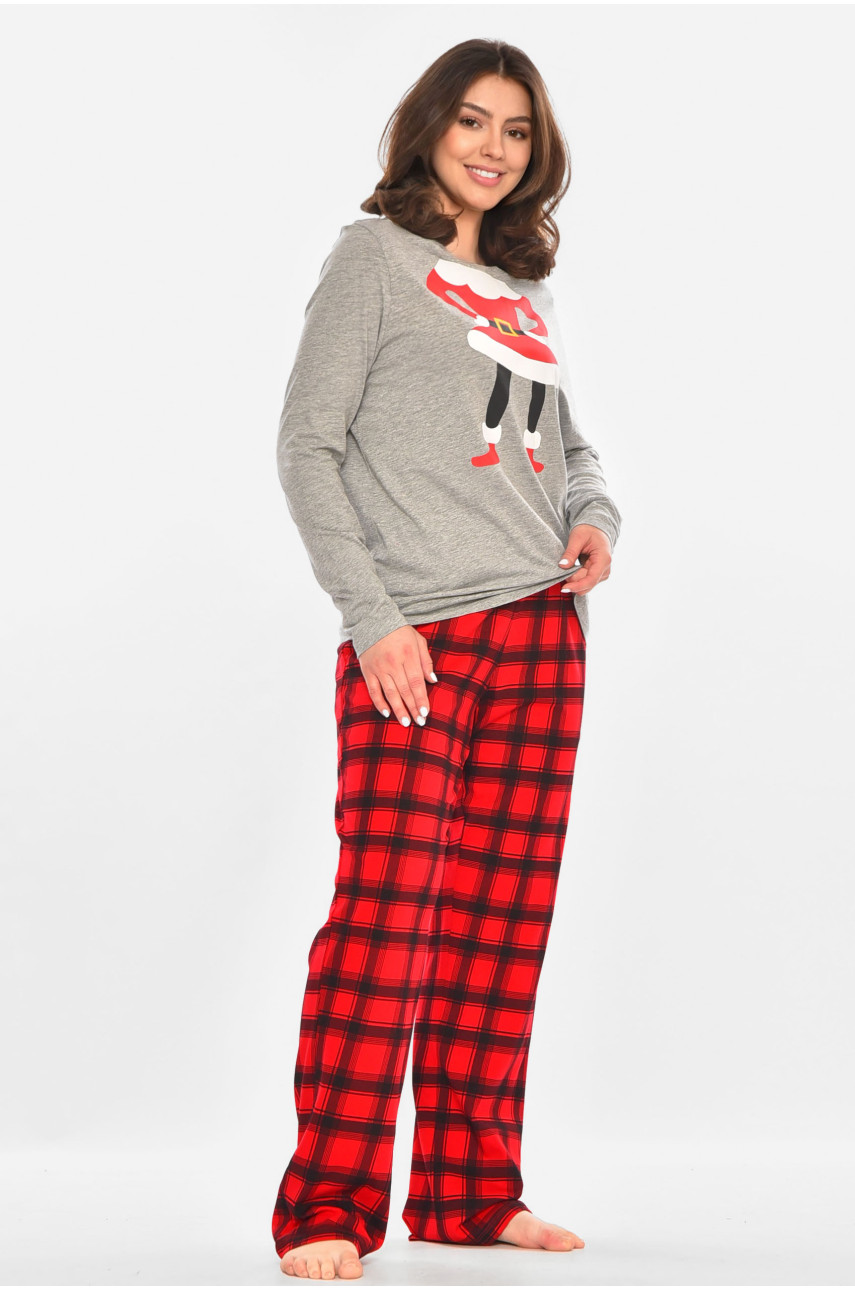 Пижама женская серо-красного цвета с новогодним принтом 213980